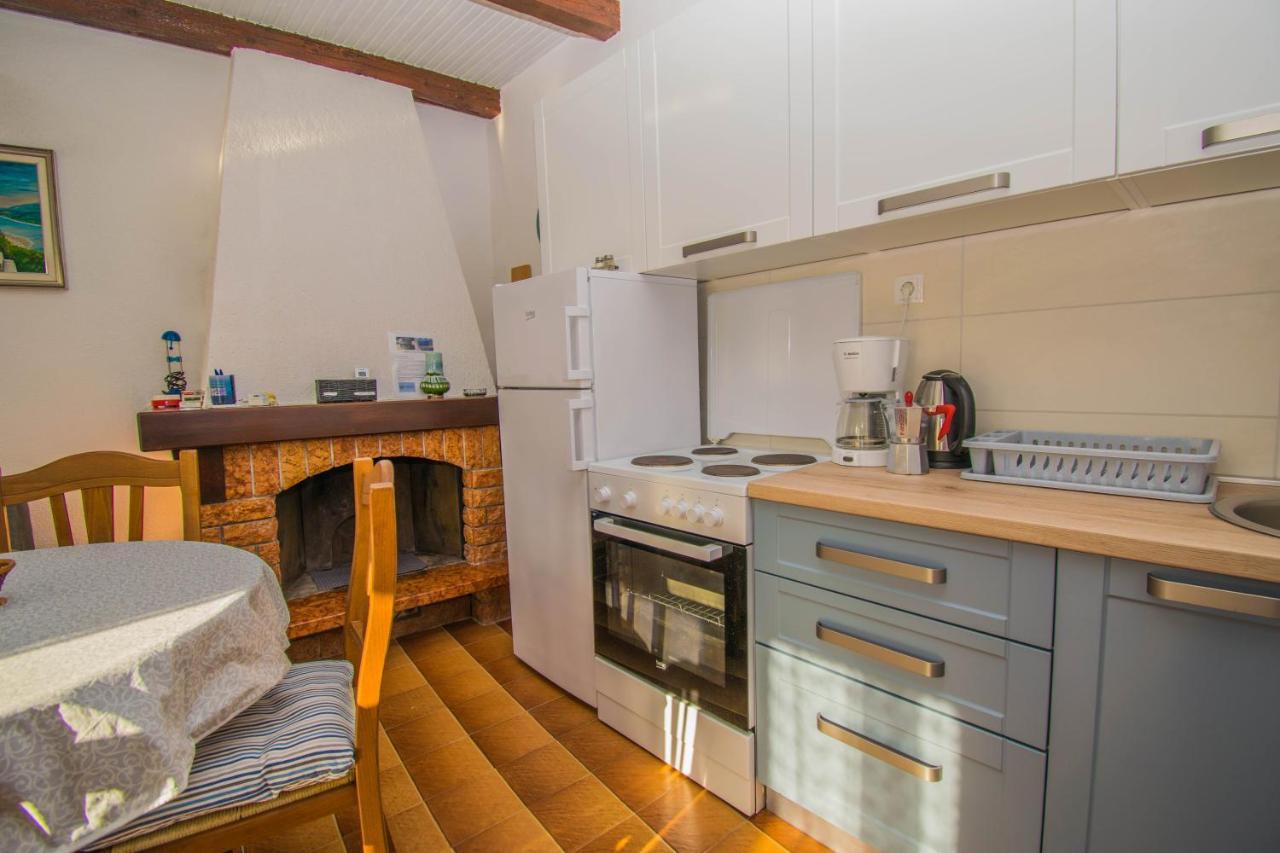 Holiday House Punta Blue & Orange 5M From The Sea, Island Cres Punta Križa Eksteriør billede